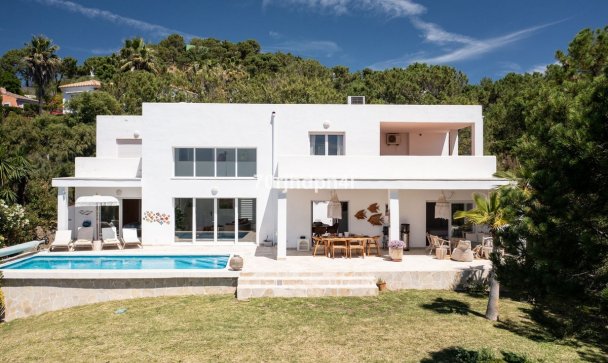 Villa - Wiederverkauf - Estepona - Estepona Centro
