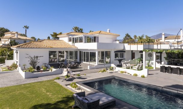 Villa - Wiederverkauf - Estepona - Estepona Centro