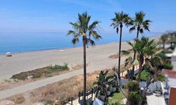 Villa - Wiederverkauf - Estepona - Estepona Centro