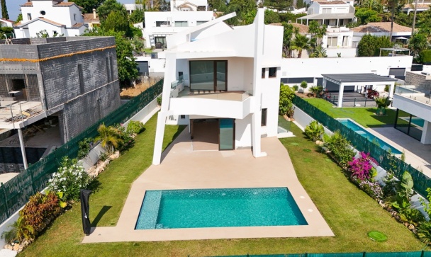 Villa - Wiederverkauf - Estepona - Estepona Centro