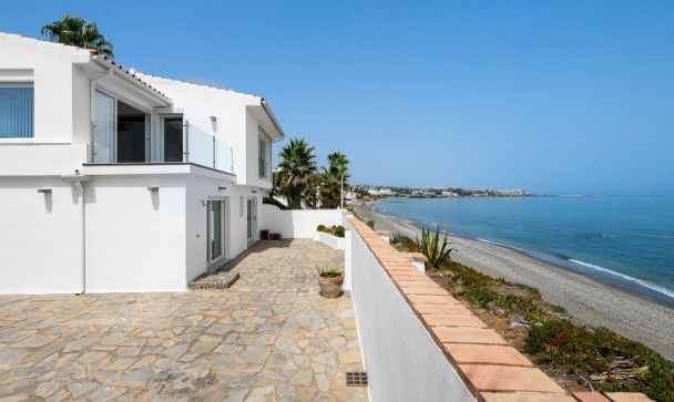 Villa - Wiederverkauf - Estepona - Estepona Centro