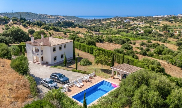 Villa - Wiederverkauf - Estepona - Estepona Centro