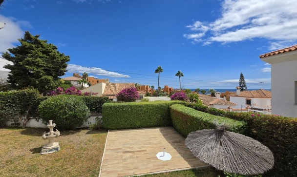Villa - Wiederverkauf - Estepona - Estepona Centro