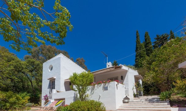 Villa - Wiederverkauf - Estepona - Estepona Centro