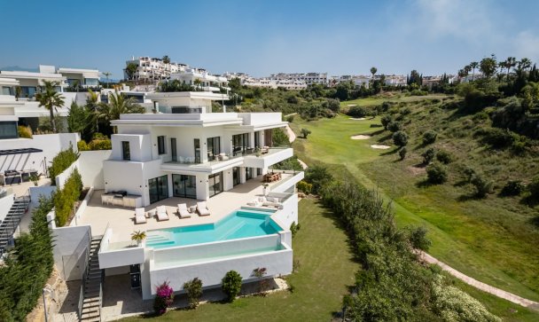 Villa - Wiederverkauf - Estepona - Estepona Centro