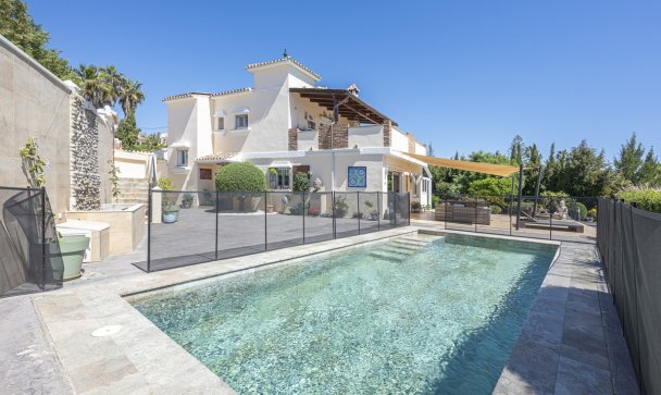 Villa - Wiederverkauf - Estepona - Estepona Centro