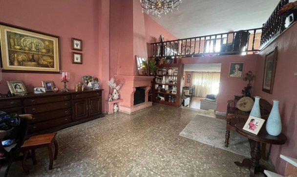 Villa - Wiederverkauf - Estepona - Estepona Centro