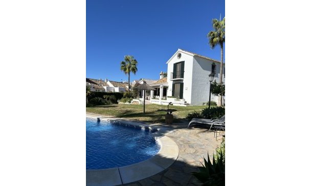 Villa - Wiederverkauf - Estepona - New Golden Mile