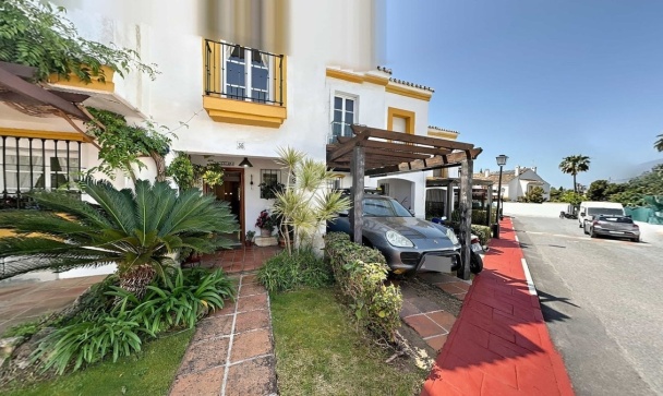 Villa - Wiederverkauf - Estepona - New Golden Mile