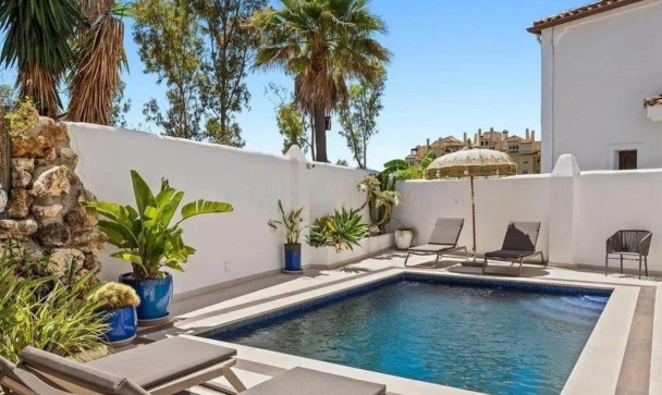 Villa - Wiederverkauf - Estepona - Selwo