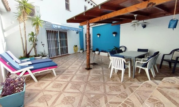 Villa - Wiederverkauf - L'Alfás del Pi - L'Alfás del Pi Centro