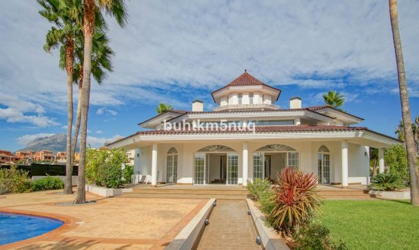 Villa - Wiederverkauf - L'Alfás del Pi - L'Alfás del Pi Centro