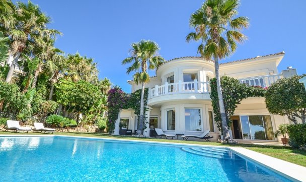 Villa - Wiederverkauf - Marbella - Altos de los Monteros