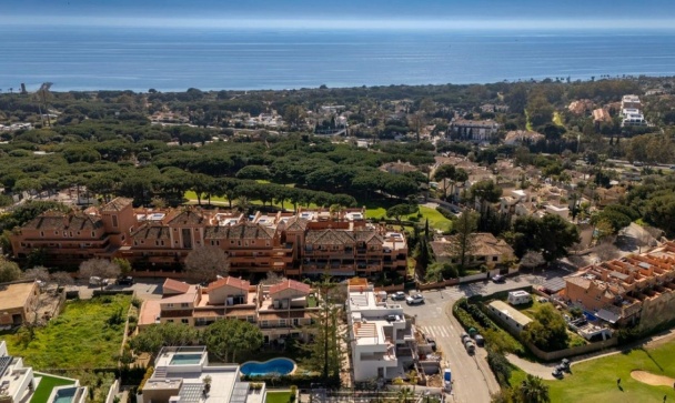 Villa - Wiederverkauf - Marbella - Artola