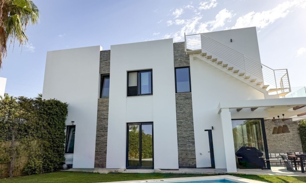 Villa - Wiederverkauf - Marbella - Cabopino
