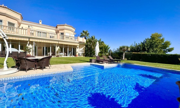 Villa - Wiederverkauf - Marbella - El Rosario