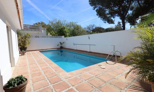 Villa - Wiederverkauf - Marbella - El Rosario