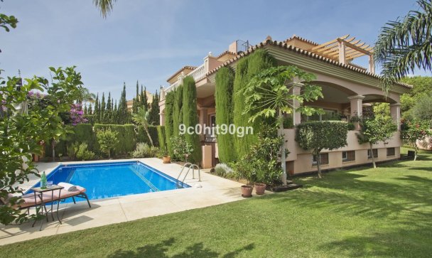 Villa - Wiederverkauf - Marbella - Elviria