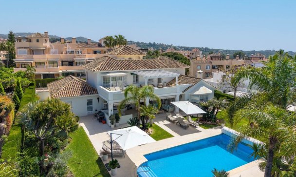 Villa - Wiederverkauf - Marbella - Elviria