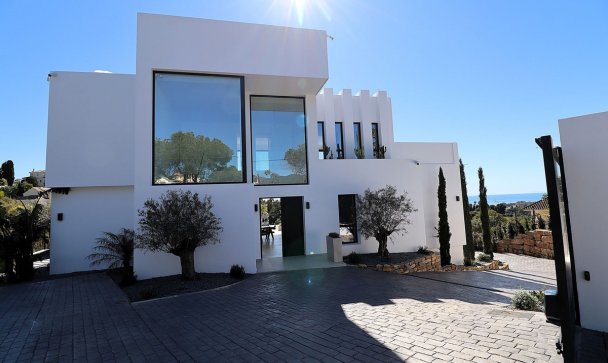 Villa - Wiederverkauf - Marbella - Elviria