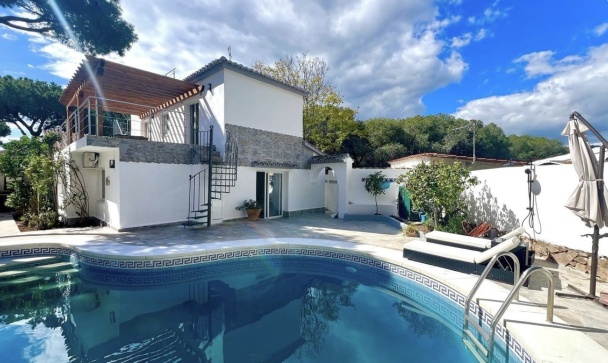 Villa - Wiederverkauf - Marbella - Elviria