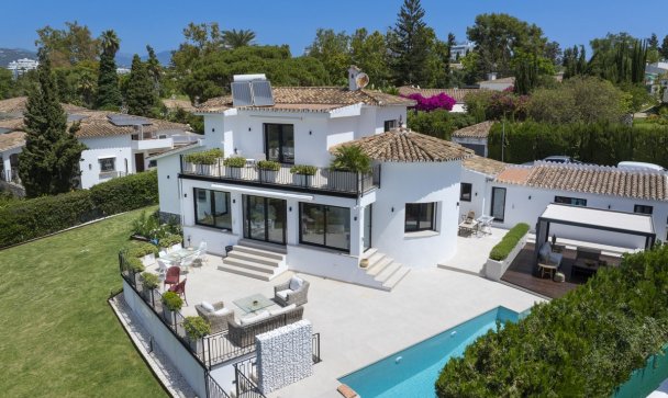 Villa - Wiederverkauf - Marbella - Guadalmina Alta