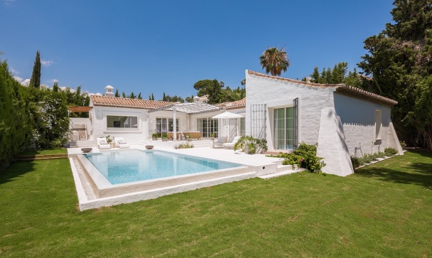 Villa - Wiederverkauf - Marbella - Guadalmina Alta