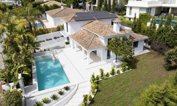 Villa - Wiederverkauf - Marbella - Guadalmina Alta