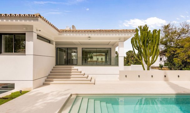 Villa - Wiederverkauf - Marbella - Guadalmina Alta