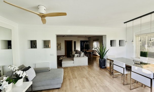 Villa - Wiederverkauf - Marbella - Guadalmina Baja