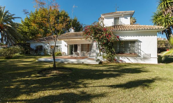 Villa - Wiederverkauf - Marbella - Guadalmina Baja