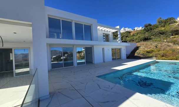 Villa - Wiederverkauf - Marbella - La Mairena