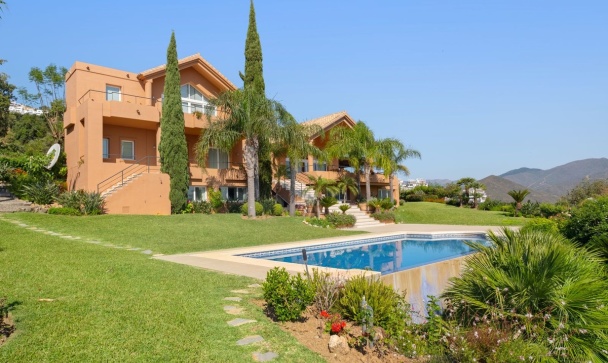 Villa - Wiederverkauf - Marbella - La Mairena