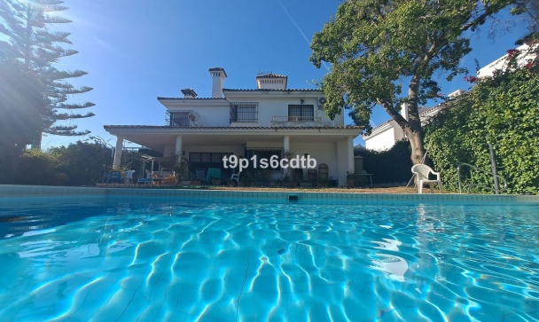 Villa - Wiederverkauf - Marbella - Marbella Centro