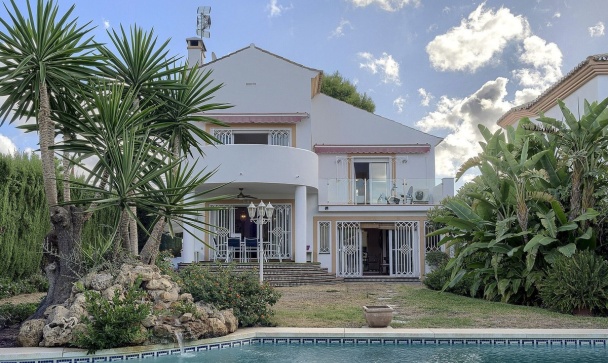 Villa - Wiederverkauf - Marbella - Marbella Centro