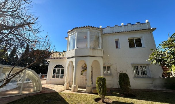 Villa - Wiederverkauf - Marbella - Marbesa