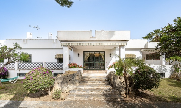 Villa - Wiederverkauf - Marbella - Nagüeles