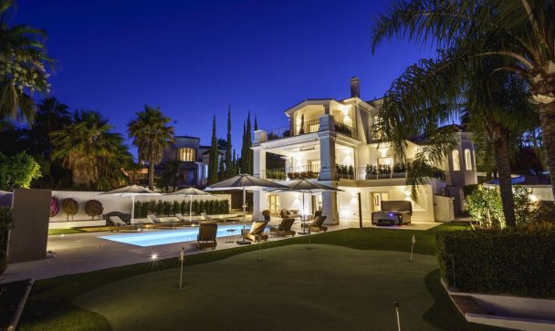 Villa - Wiederverkauf - Marbella - Nueva Andalucía