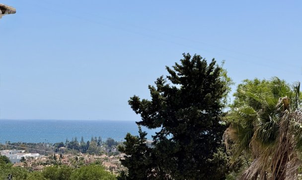 Villa - Wiederverkauf - Marbella - Nueva Andalucía