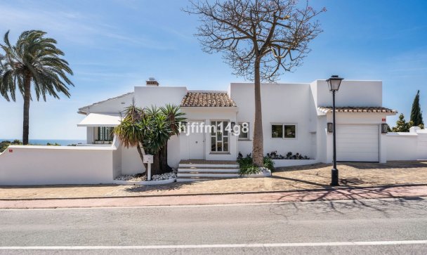 Villa - Wiederverkauf - Marbella - Nueva Andalucía