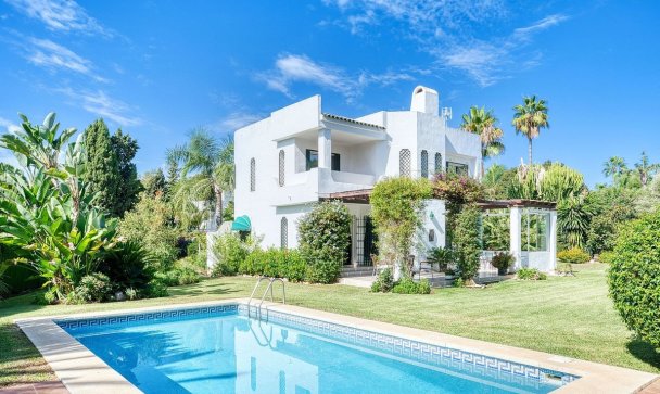 Villa - Wiederverkauf - Marbella - Nueva Andalucía
