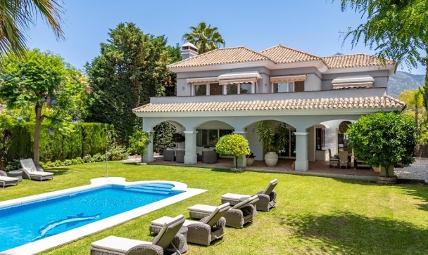 Villa - Wiederverkauf - Marbella - Nueva Andalucía