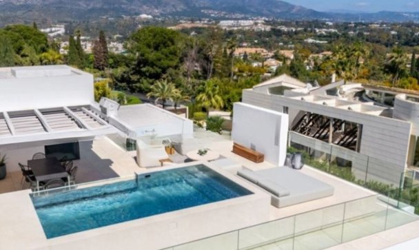Villa - Wiederverkauf - Marbella - Nueva Andalucía