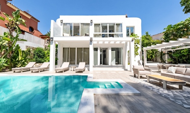 Villa - Wiederverkauf - Marbella - Nueva Andalucía