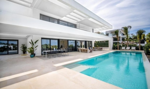 Villa - Wiederverkauf - Marbella - Nueva Andalucía