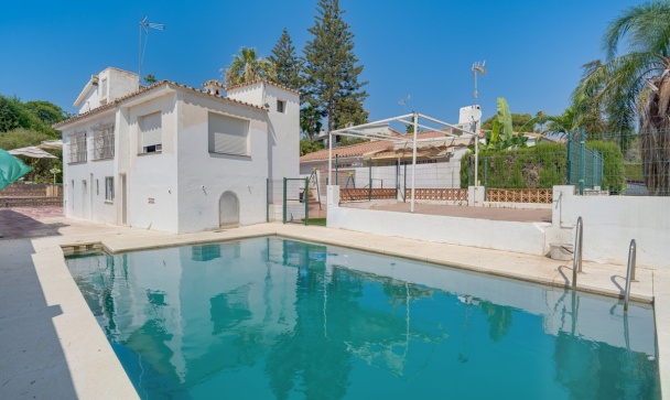 Villa - Wiederverkauf - Marbella - Nueva Andalucía