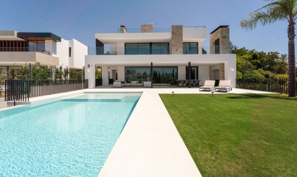 Villa - Wiederverkauf - Marbella - Nueva Andalucía
