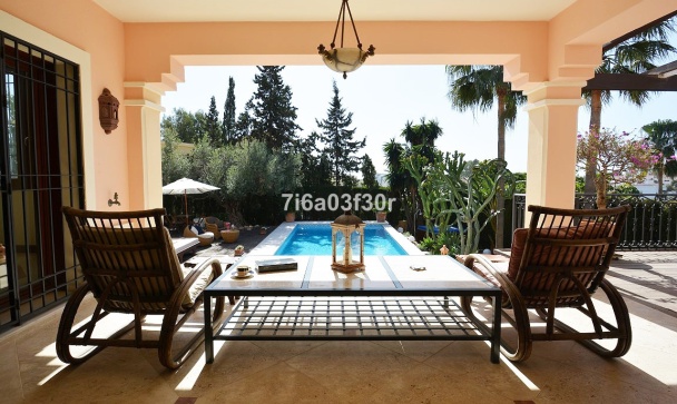 Villa - Wiederverkauf - Marbella - Nueva Andalucía
