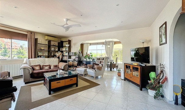 Villa - Wiederverkauf - Marbella - Nueva Andalucía