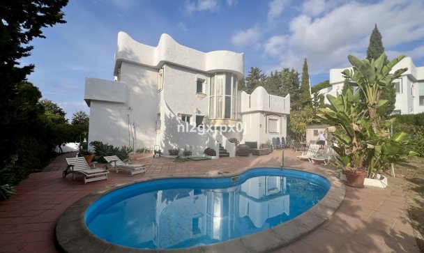 Villa - Wiederverkauf - Marbella - RSM-40580